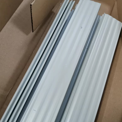 德国 Wöhner 母线盖